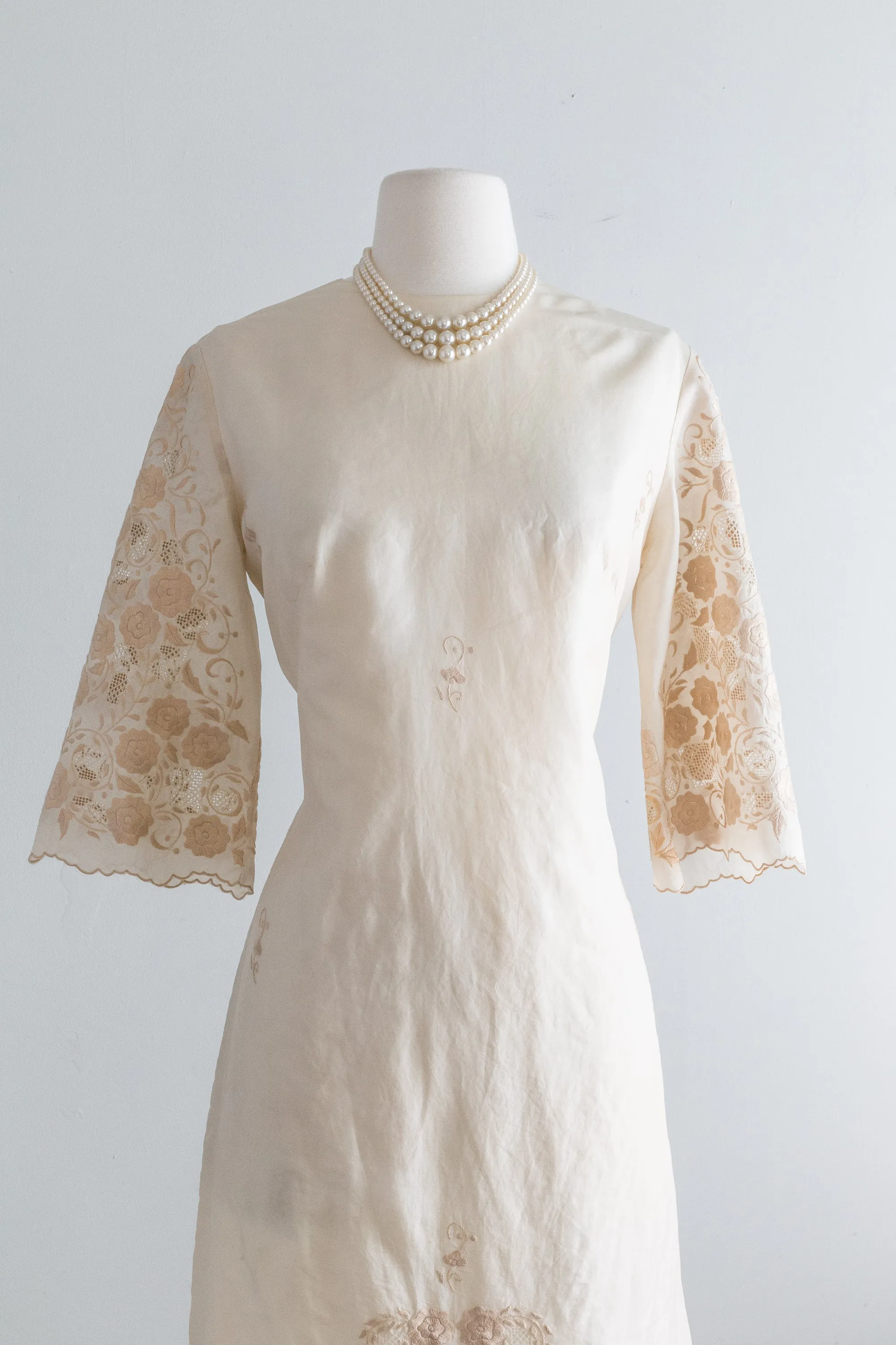 Darling 1960's Pina Silk Embroidered Shift Dress / ML