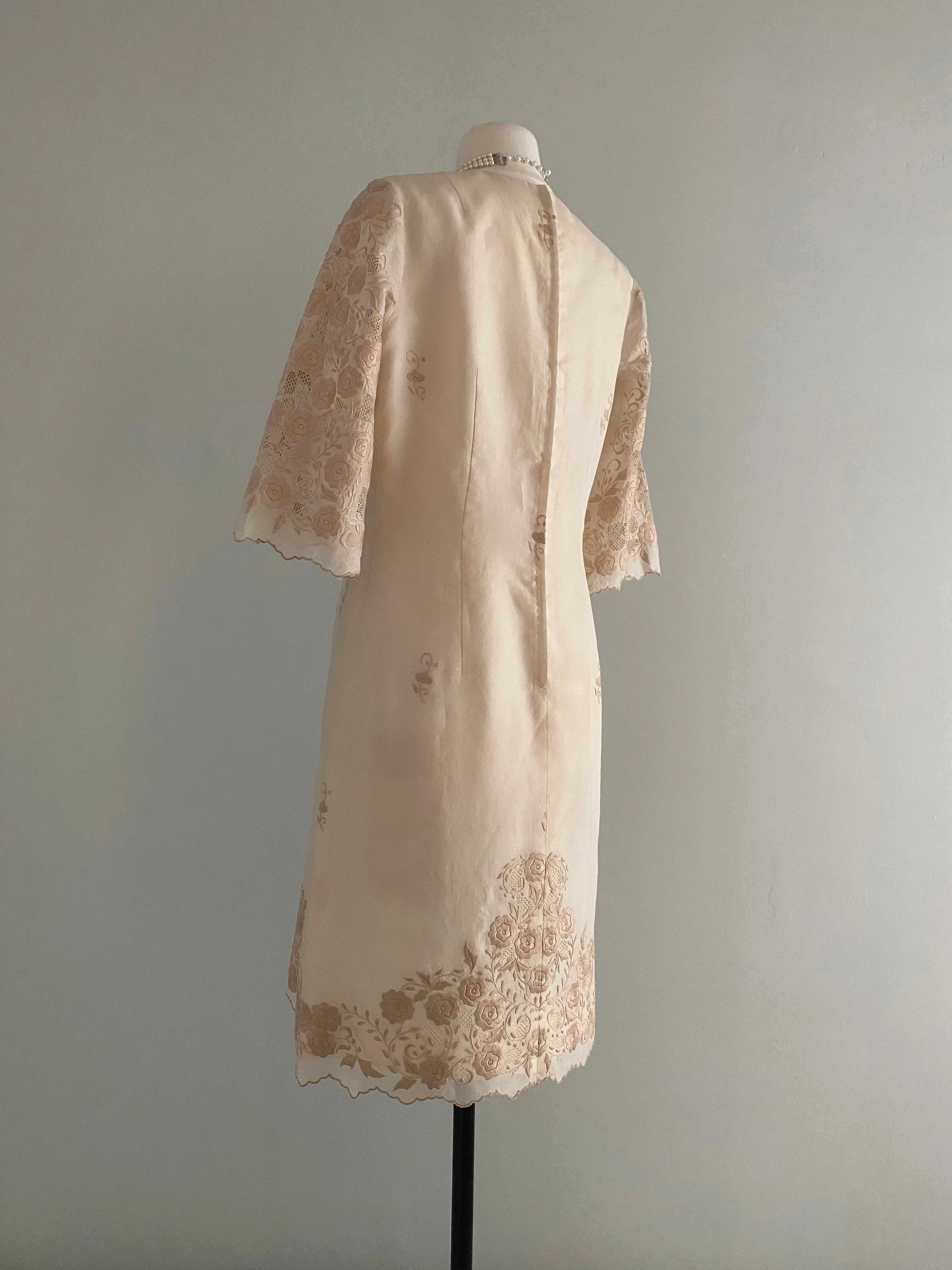 Darling 1960's Pina Silk Embroidered Shift Dress / ML