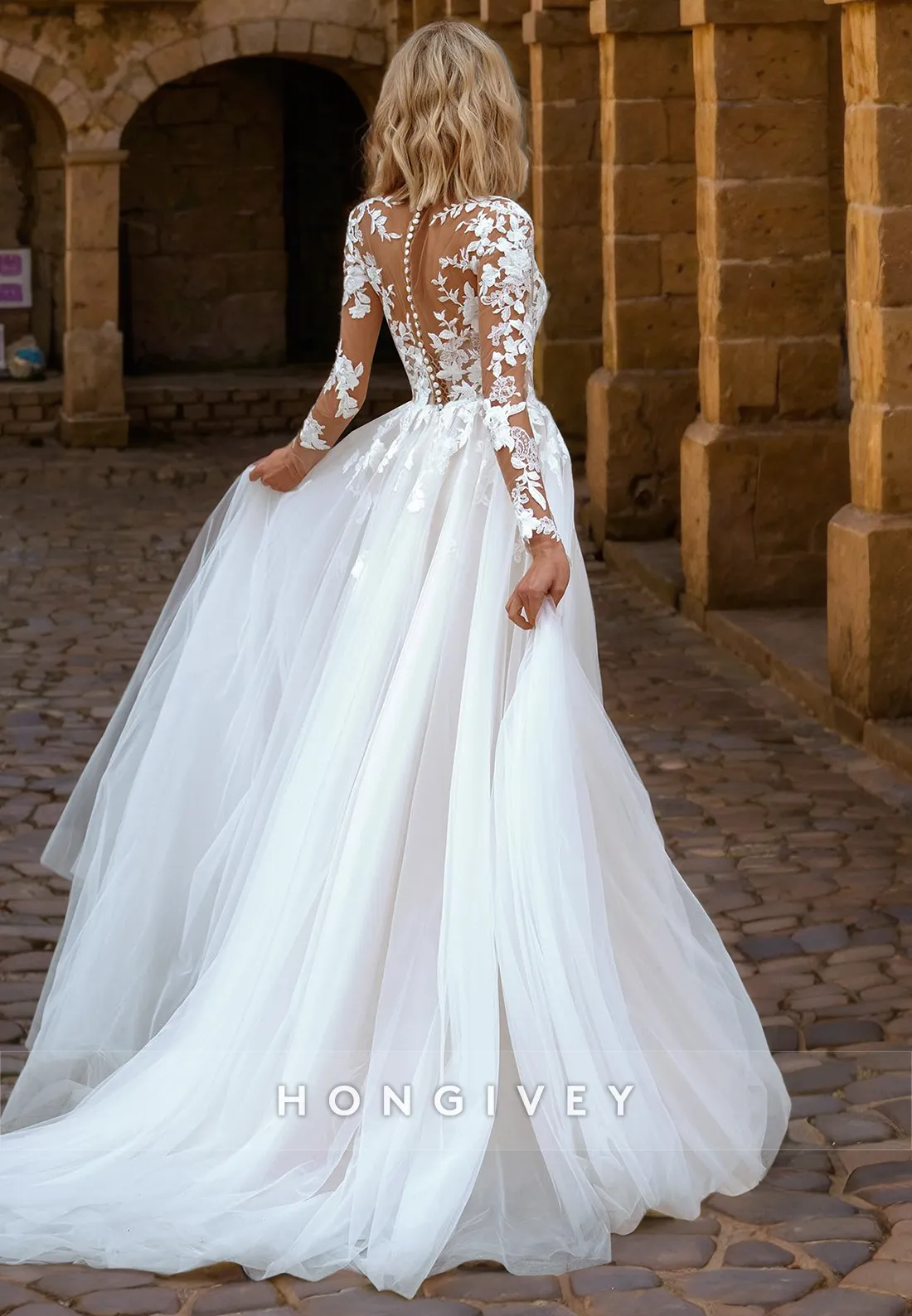 Elegant & Luxurious Tulle A-Line Long Sleeve Lace Applique Wedding Dress