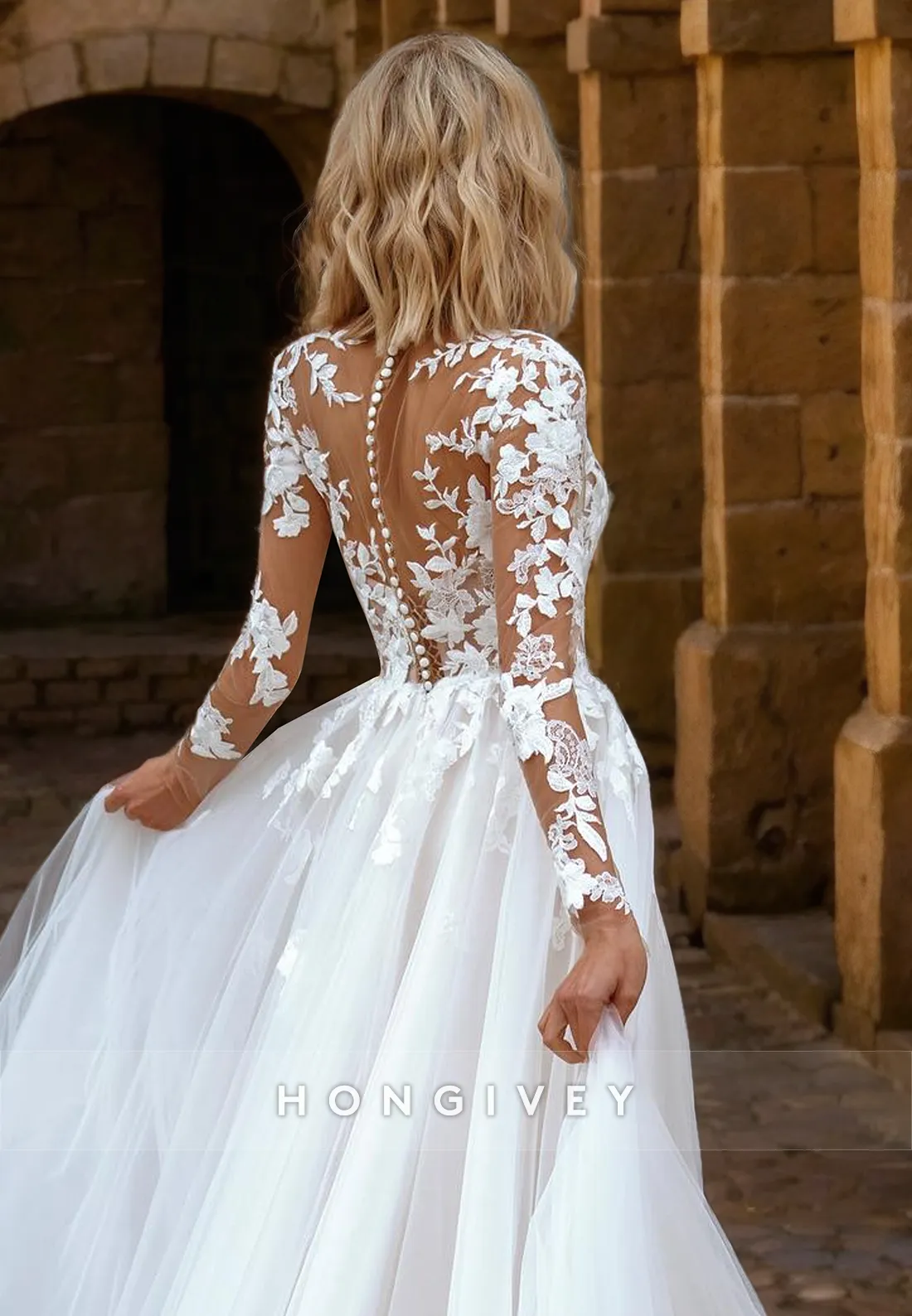 Elegant & Luxurious Tulle A-Line Long Sleeve Lace Applique Wedding Dress