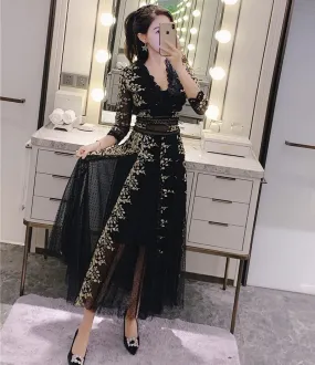 Fashion Design Vintage White Black Mesh Dress 2020 Autumn Design Sequin Flower Embroidered V-Neck Wrist Sleeve Long Dress Women