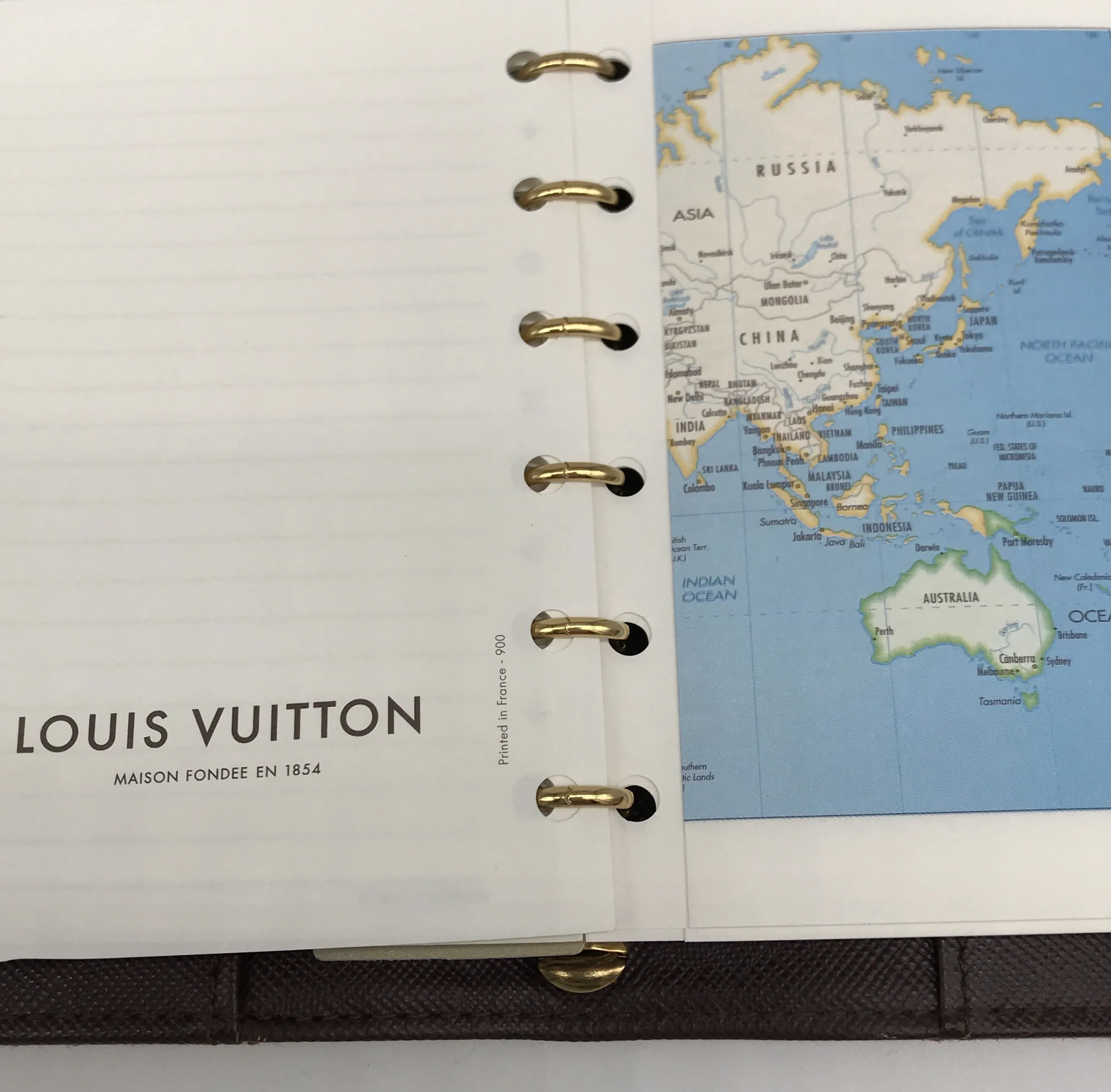 Vintage Louis Vuitton 2003 Planner (COLLECTIBLE)